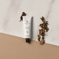 Charger l'image dans la visionneuse de la galerie, BOIS IMPÉRIAL CRÈME MAINS ESSENTIAL PARFUMS - Soleil d'Or