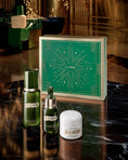 Charger l'image dans la visionneuse de la galerie, Le Rituel Apaisant et Revitalisant LA MER - Parfumerie du Soleil d'Or
