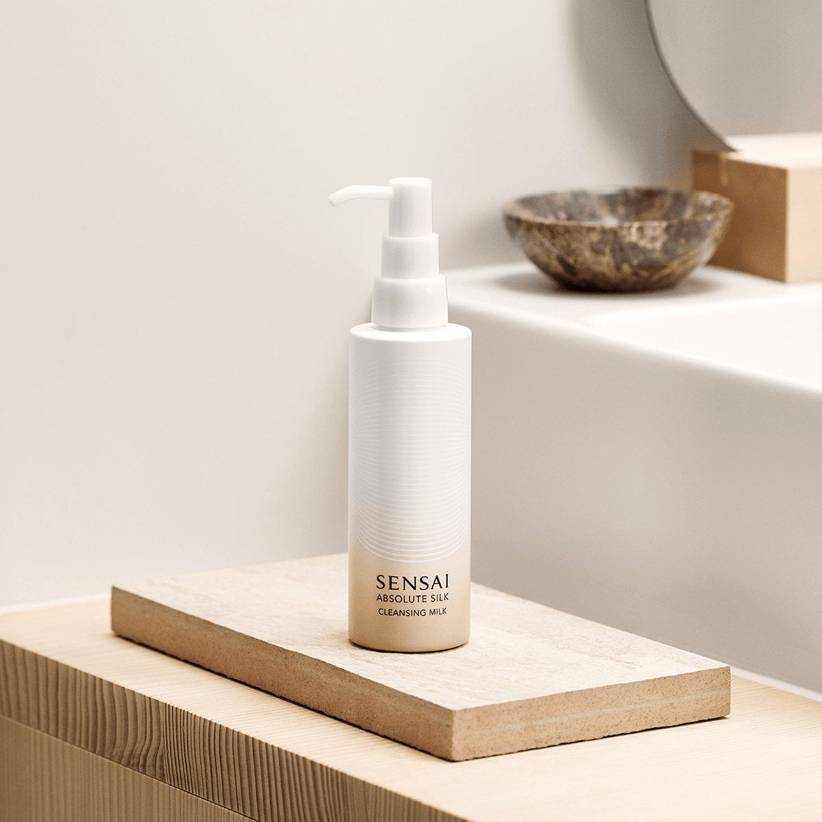 LAIT DÉMAQUILLANT SENSAÏ - Soleil d'Or