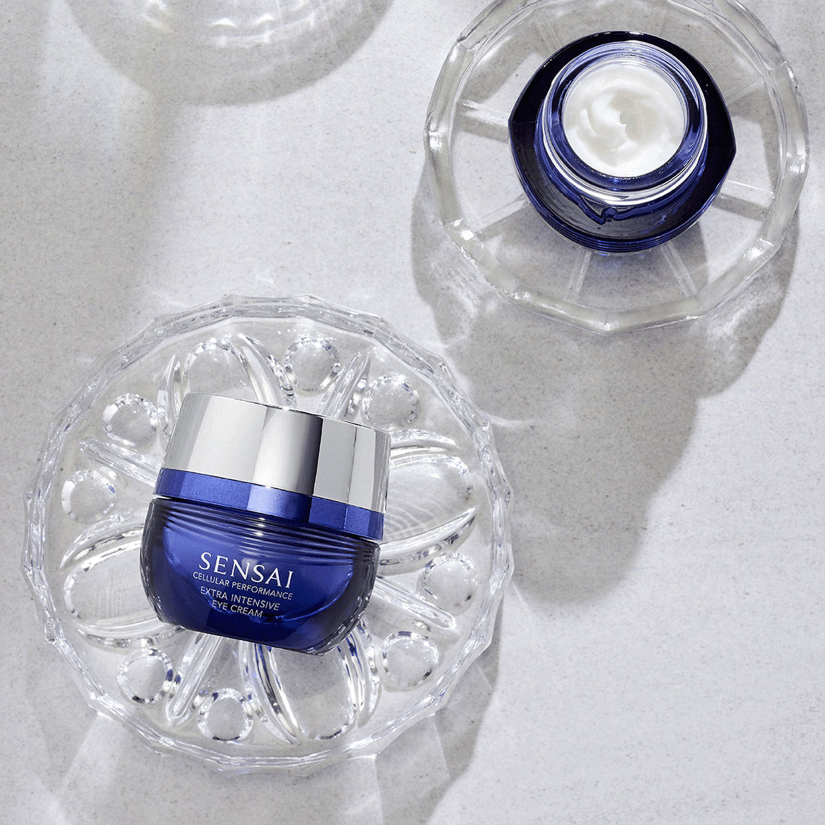 CRÈME CONTOUR DES YEUX SOIN INTENSE SENSAÏ - Soleil d'Or