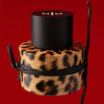 Charger l'image dans la visionneuse de la galerie, Felina de New Notes, flacon en ambiance
