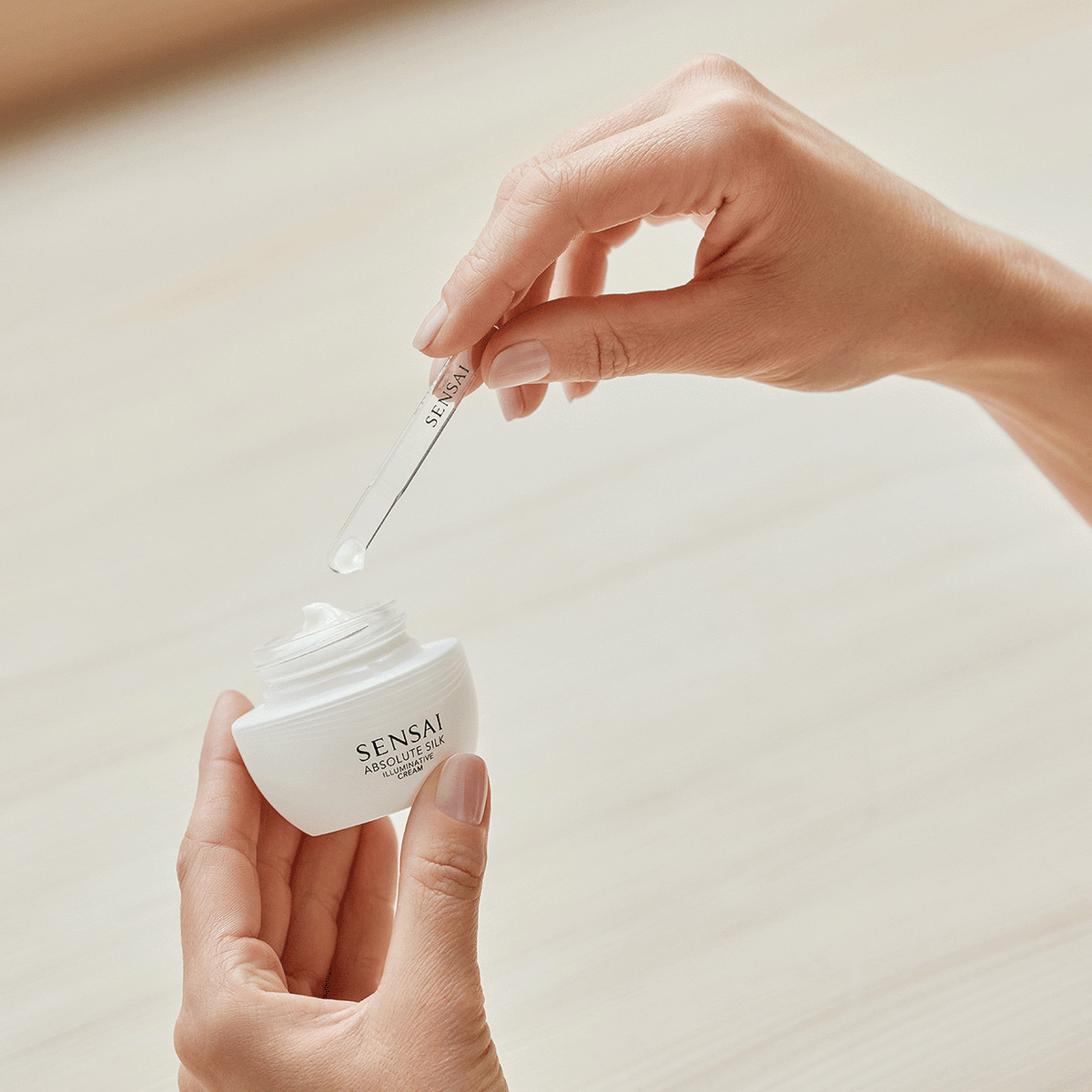 CRÈME ILLUMINATRICE SENSAÏ - Soleil d'Or