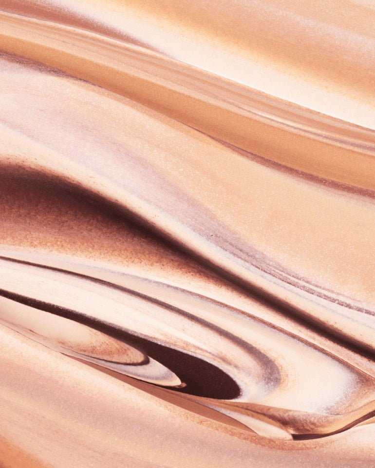 LE FOND DE TEINT SOYEUX RÉGÉNÉRANT LONGUE TENUE SPF 20 LA MER - Soleil d'Or