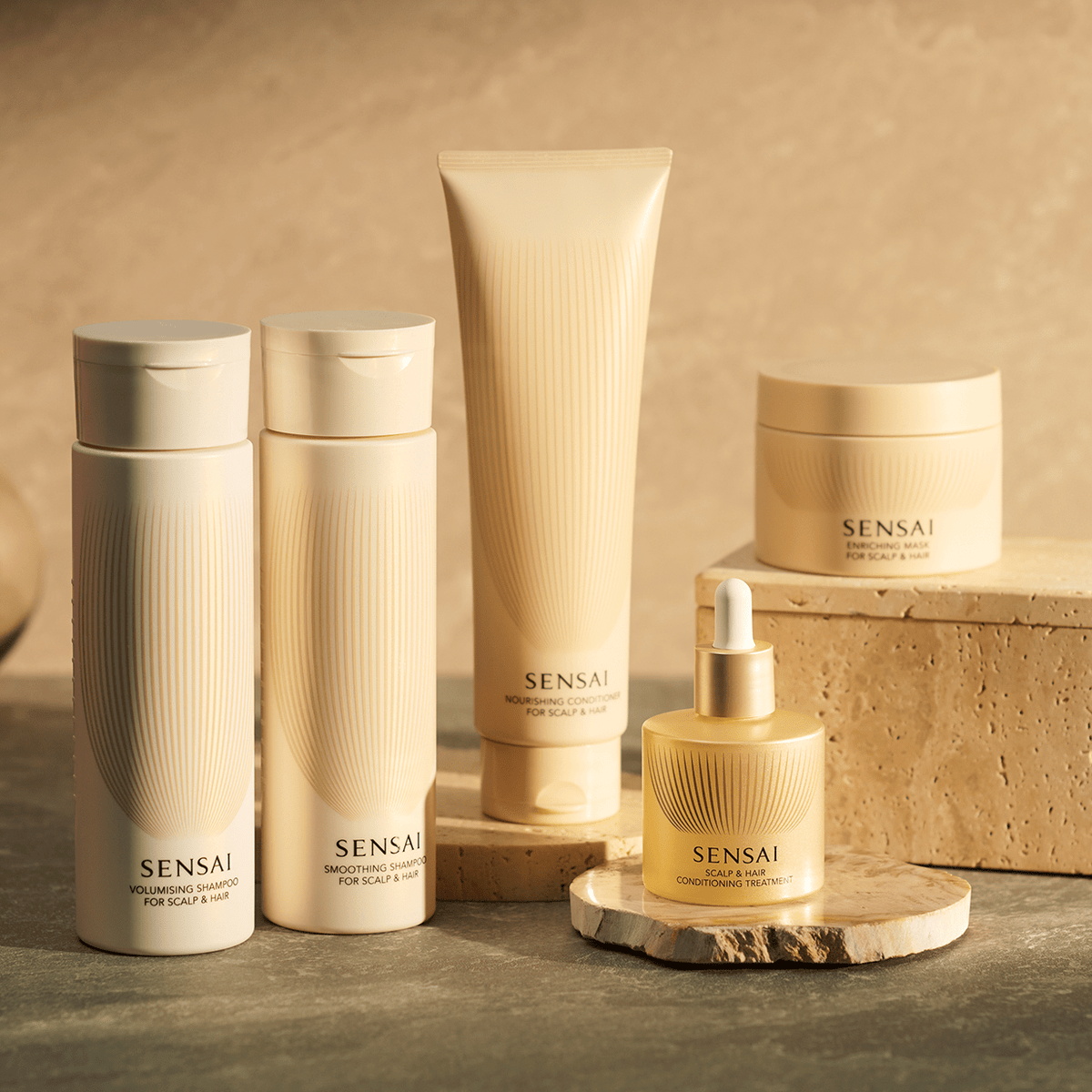 SOIN LAVANT DISCIPLINANT - CHEVEUX & CUIR CHEVELU SENSAÏ - Soleil d'Or