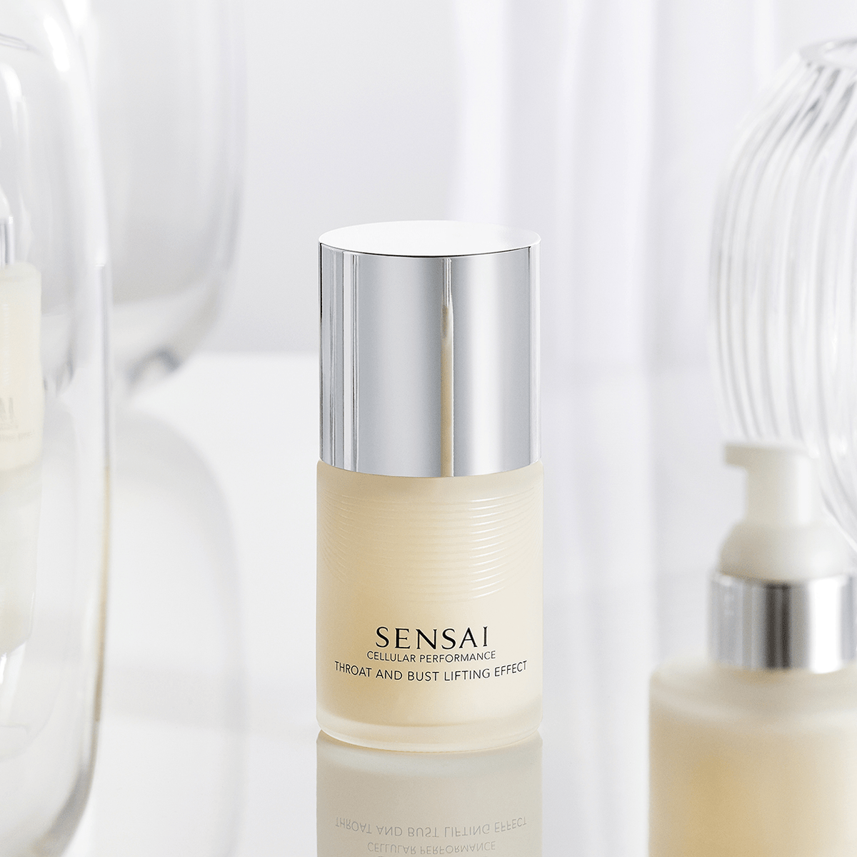 SÉRUM FERMETÉ BUSTE ET DÉCOLLETÉ SENSAÏ - Soleil d'Or