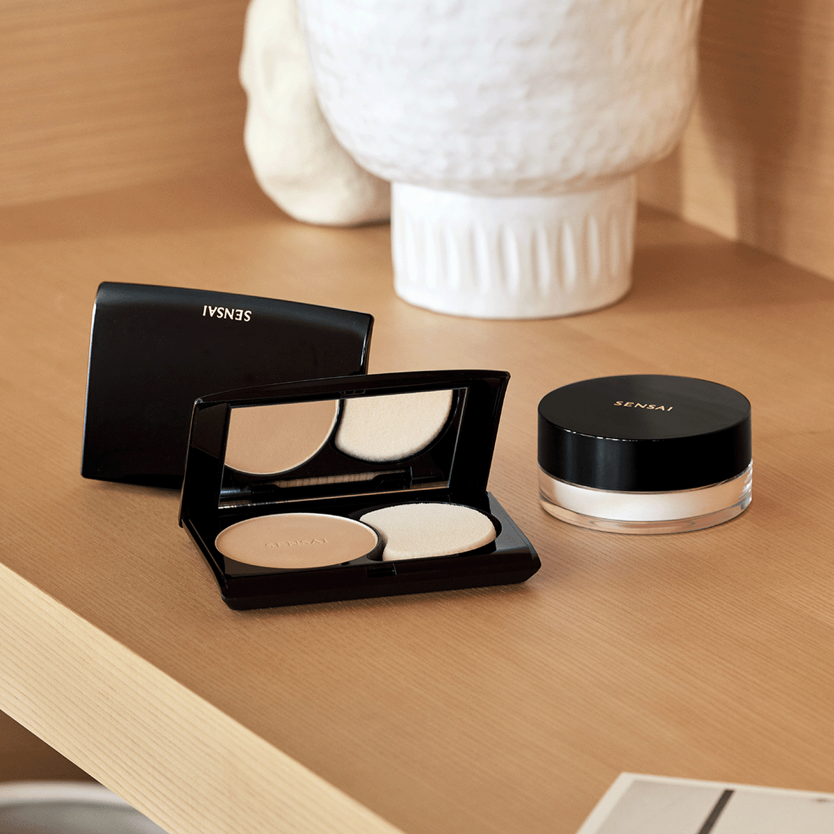 TRANSLUCENT LOOSE POWDER - FONDS DE TEINT - 20g SENSAÏ - Parfumerie du Soleil d'Or